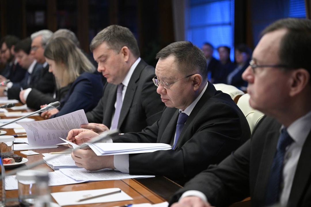 Министр строительства и ЖКХ РФ Ирек Файзуллин принял участие во встрече с делегацией Лаоса