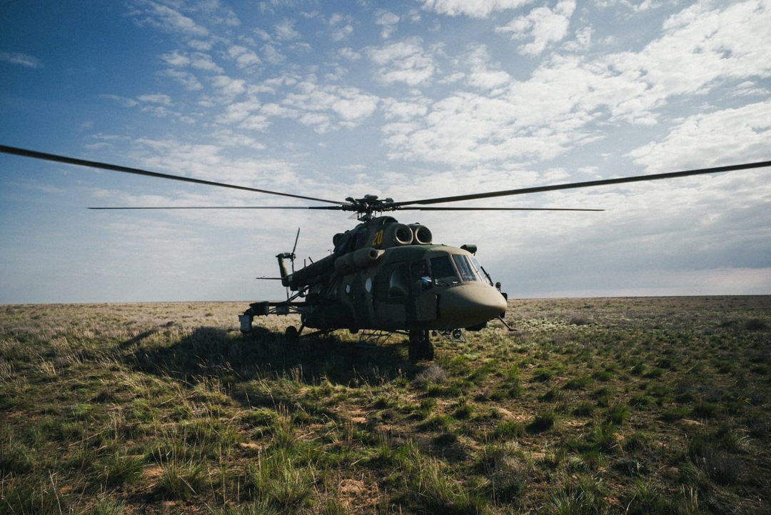 Долгожданное возвращение домой Экипаж корабля «Союз МС-26», состоящий из космонавтов Алексея Овчинина и Ивана Вагнера, а также астронавта NASA Дональда…