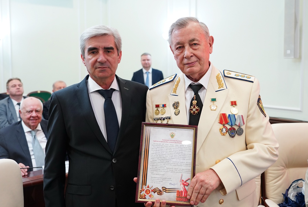 В канун празднования 80-летия Победы в Великой Отечественной войне состоялась встреча коллектива с ветеранами Ростехнадзора