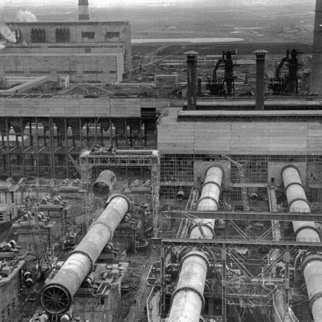 И вновь начинаем день с поздравлений. Сегодня чествуем нашего юбиляра — Ачинский глиноземный комбинат!