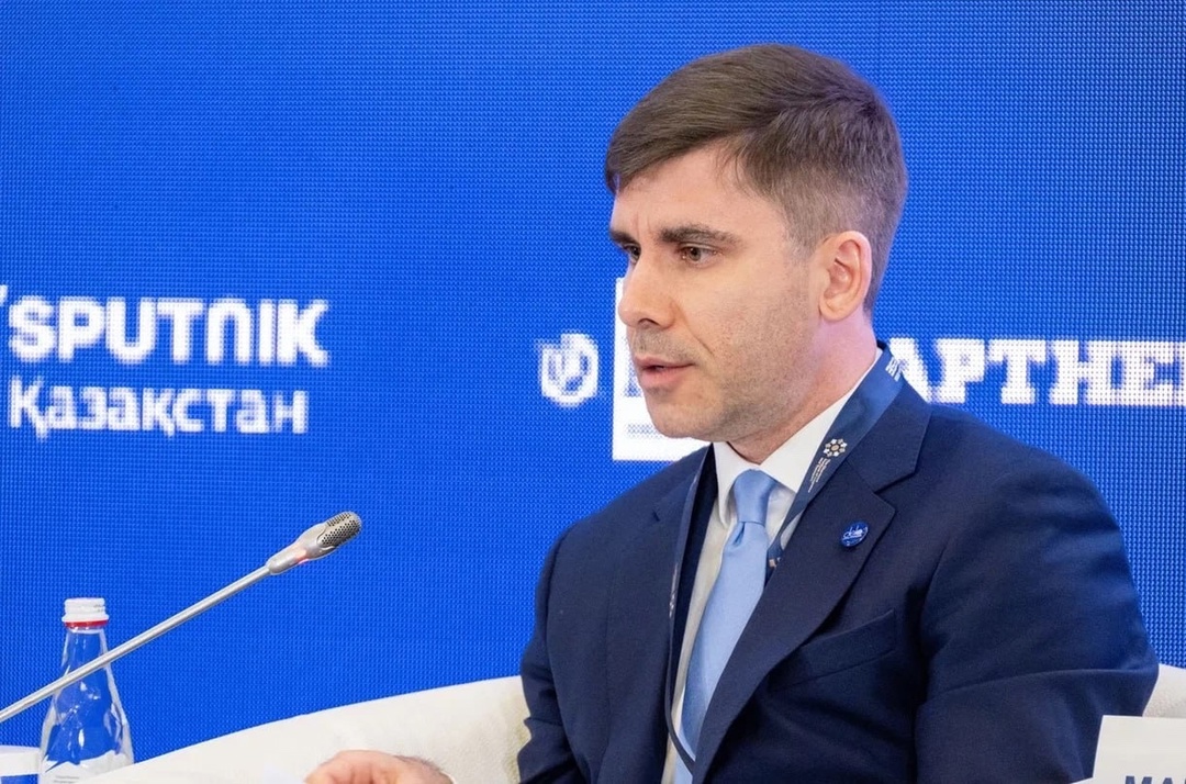 Все дороги ведут в порт В ближайшие 2-3 года взрывного роста грузопотока по коридору «Север-Юг» не ожидается, поскольку его инфраструктура пока к этому не…