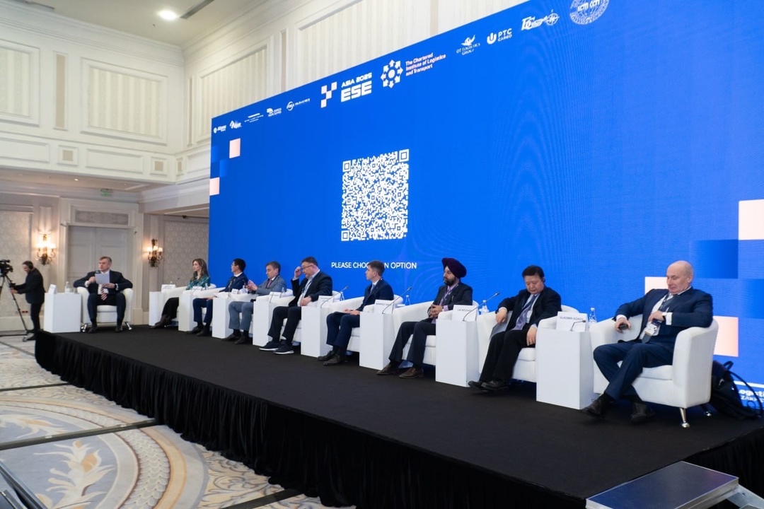 Все дороги ведут в порт В ближайшие 2-3 года взрывного роста грузопотока по коридору «Север-Юг» не ожидается, поскольку его инфраструктура пока к этому не…