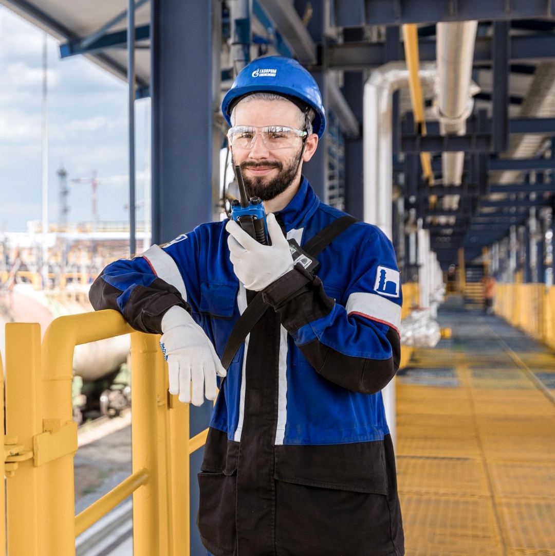 «В городе на Дальнем Востоке, где я вырос, был нефтеперерабатывающий завод, который снабжал топливом автомобилистов