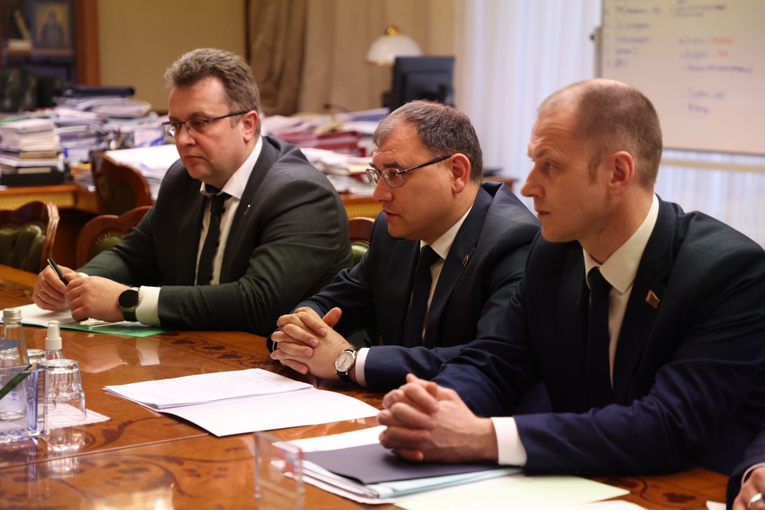 Александр Новак встретился с заместителем премьер-министра Республики Беларусь Виктором Каранкевичем