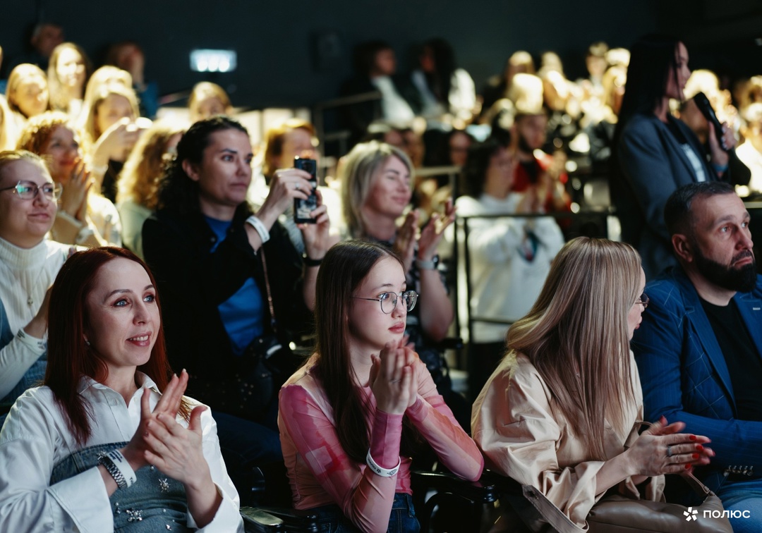 Лекции и кофе возвращаются в Красноярск — и делают это ярко!