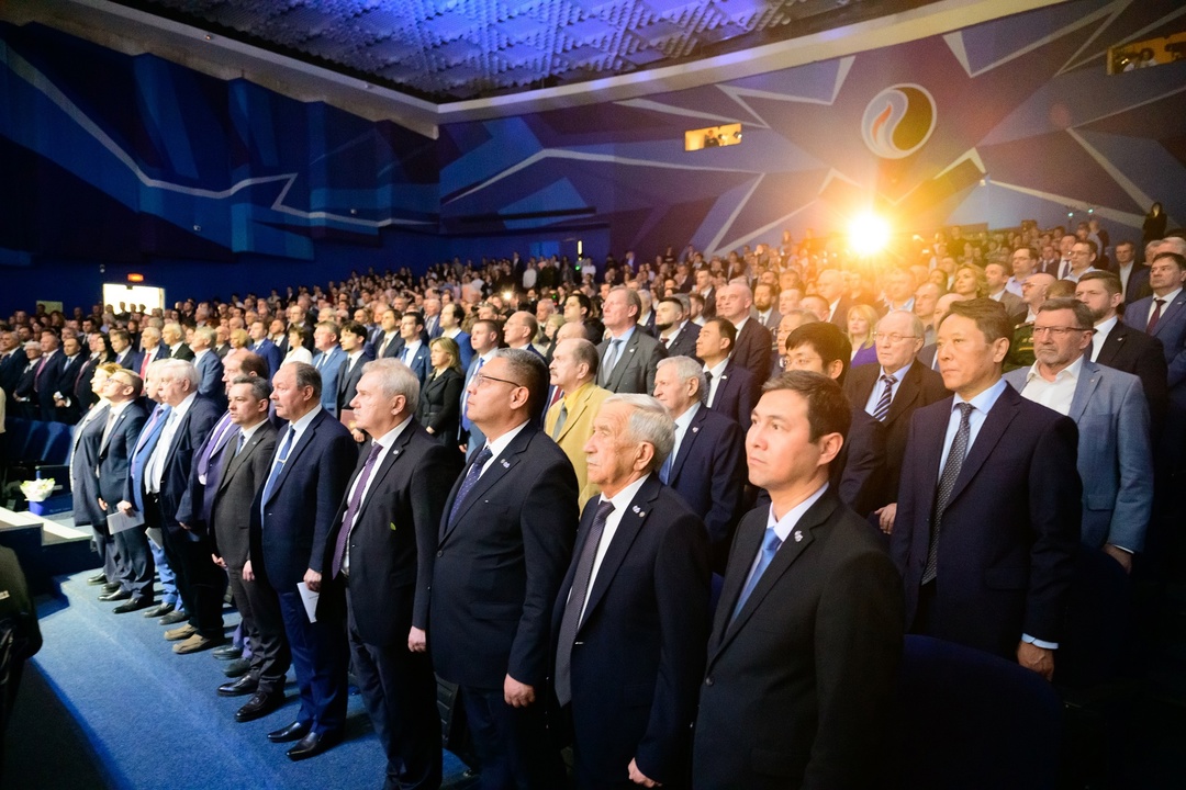 «Транснефть» поздравила Губкинский университет с 95-летием