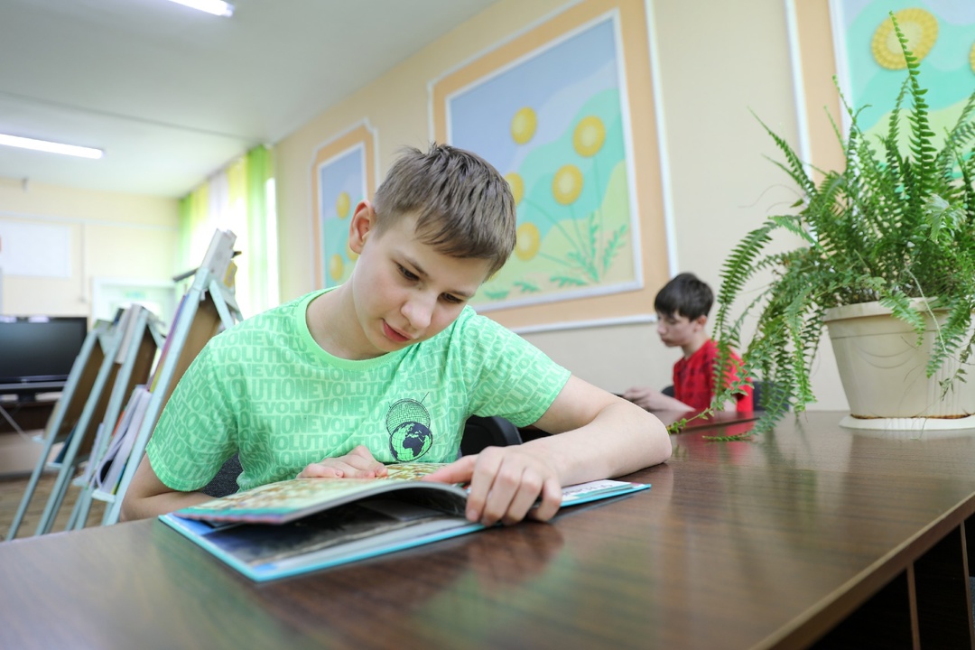 Более 70 книг передали волонтеры-газовики воспитанникам Свободненского детского дома