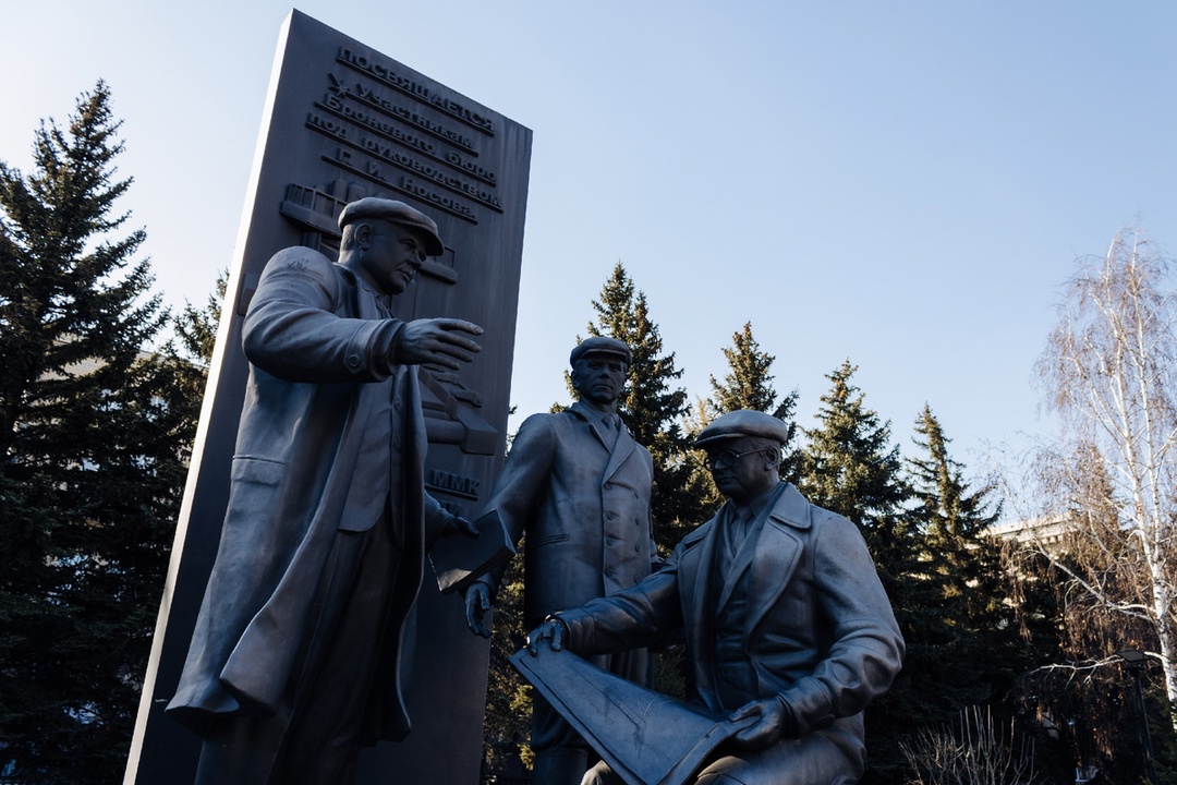 Эта история - не просто о металле. Это про смелость. Про инженеров, которые сказали "можно", когда никто не знал как