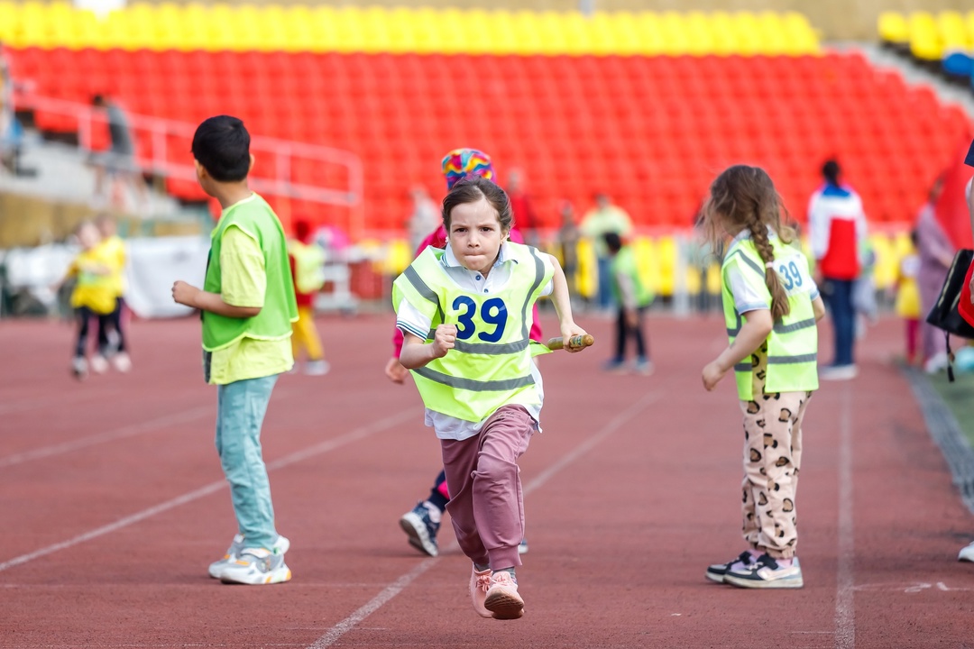 77-я весенняя легкоатлетическая эстафета на Кубок "Магнитогорского металла" открыла летний спортивный сезон на ММК