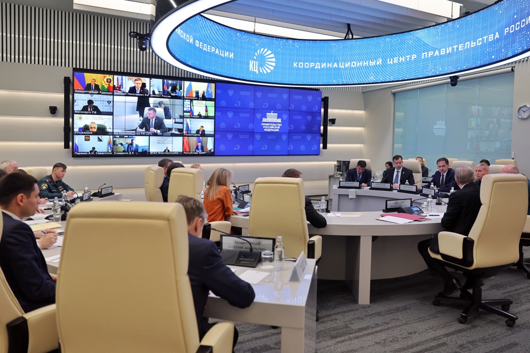 Со дна Черного моря в прибрежной зоне Анапы и Темрюка собрано около 440 т замазученного грунта