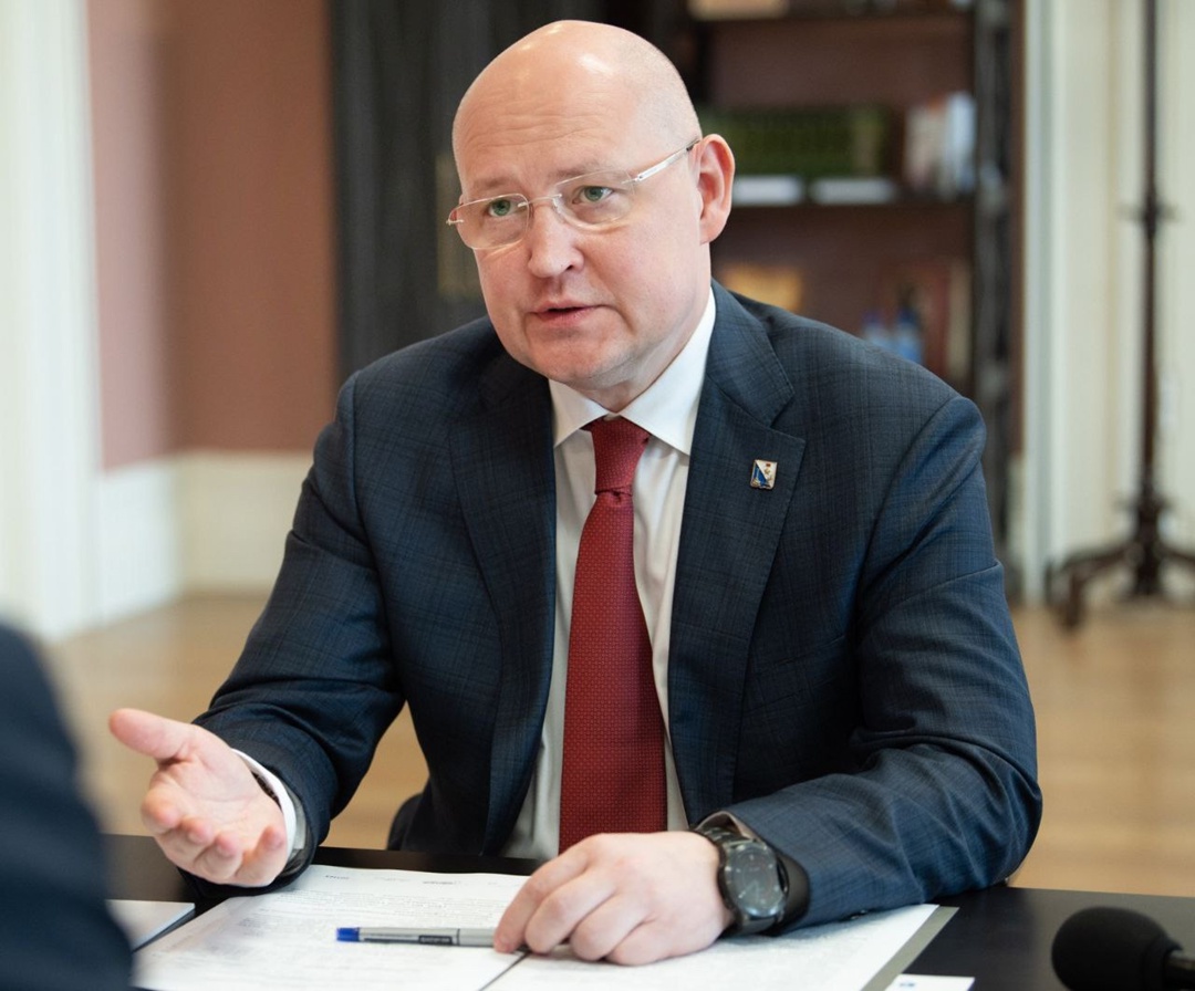 Дмитрий Чернышенко провел рабочую встречу с губернатором Севастополя Михаилом Развожаевым