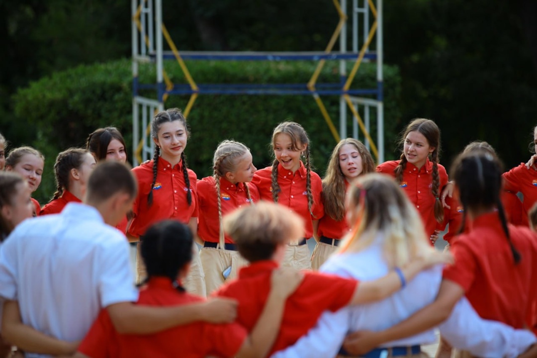 Дмитрий Чернышенко провел заседание оргкомитета по подготовке к 100-летию «Артека» и оценил объекты строительства