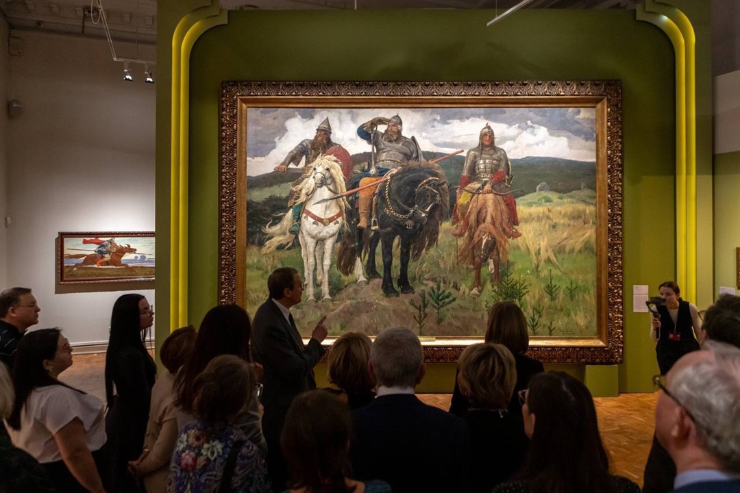 Поздравляем Русский музей со -летием