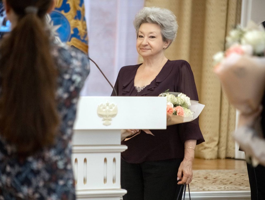 В Минтрансе России состоялась торжественная церемония вручения наград. Роман Старовойт вручил их в преддверии Дня Весны и Труда и Дня Победы