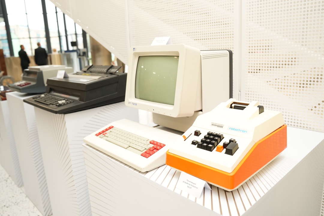 «Опыт прошлого и взгляд в будущее» Именно так называлась выставка, которую мы провели в рамках научно-практической конференции «Татнефть — 75 лет непрерывного…