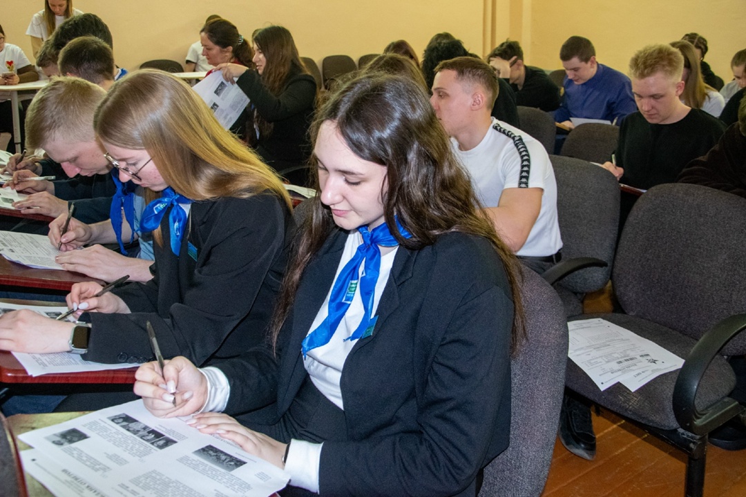 Работники Амурского ГПЗ, учащиеся «Газпром-класса» и профильных факультетов Амурского технического колледжа написали «Диктант Победы»