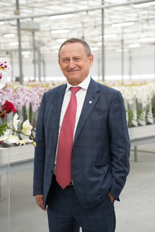 В начале апреля компания «Горкунов» открыла первый в России комплекс по выращиванию горшечных орхидей с лабораторией микроклонального размножения (в пробирке).…