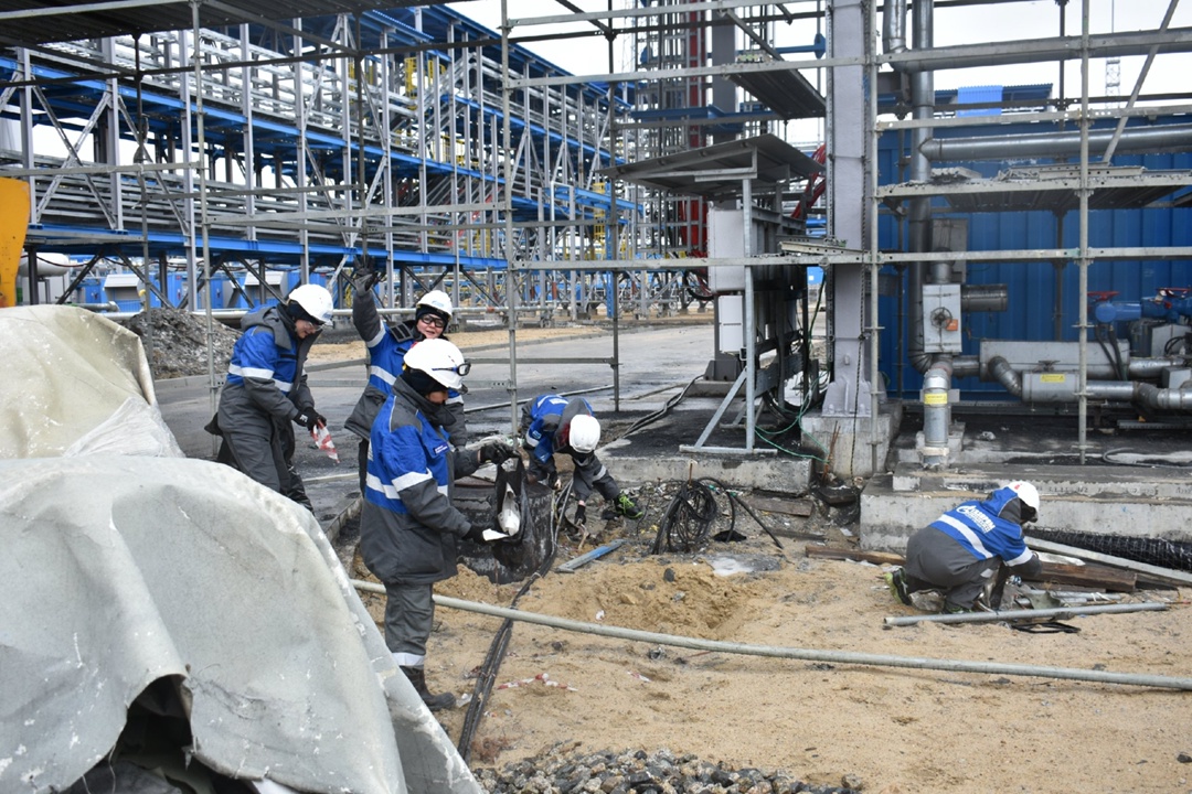 На Амурском ГПЗ прошел общезаводской субботник