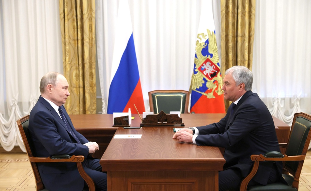 Владимир Путин провел рабочую встречу с Председателем Государственной Думы Вячеславом Володиным.