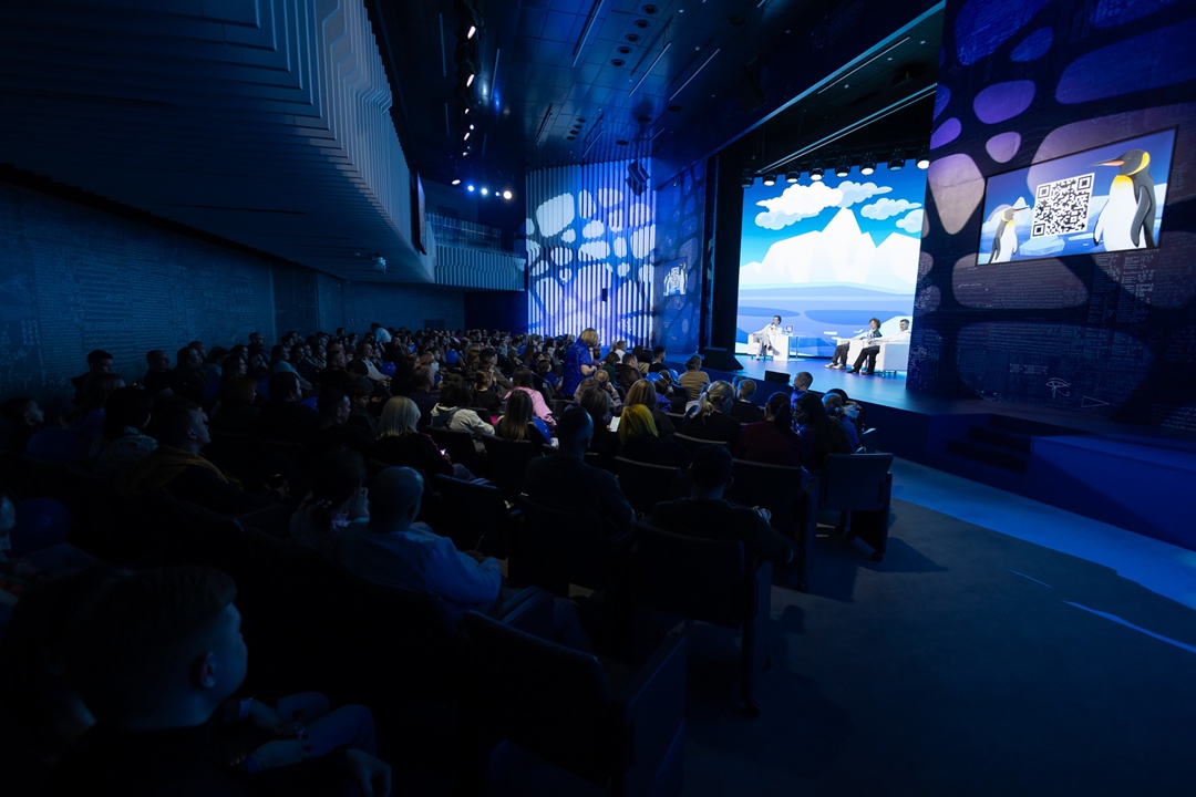 Почти 2000 человек уже увидели Антарктиду!