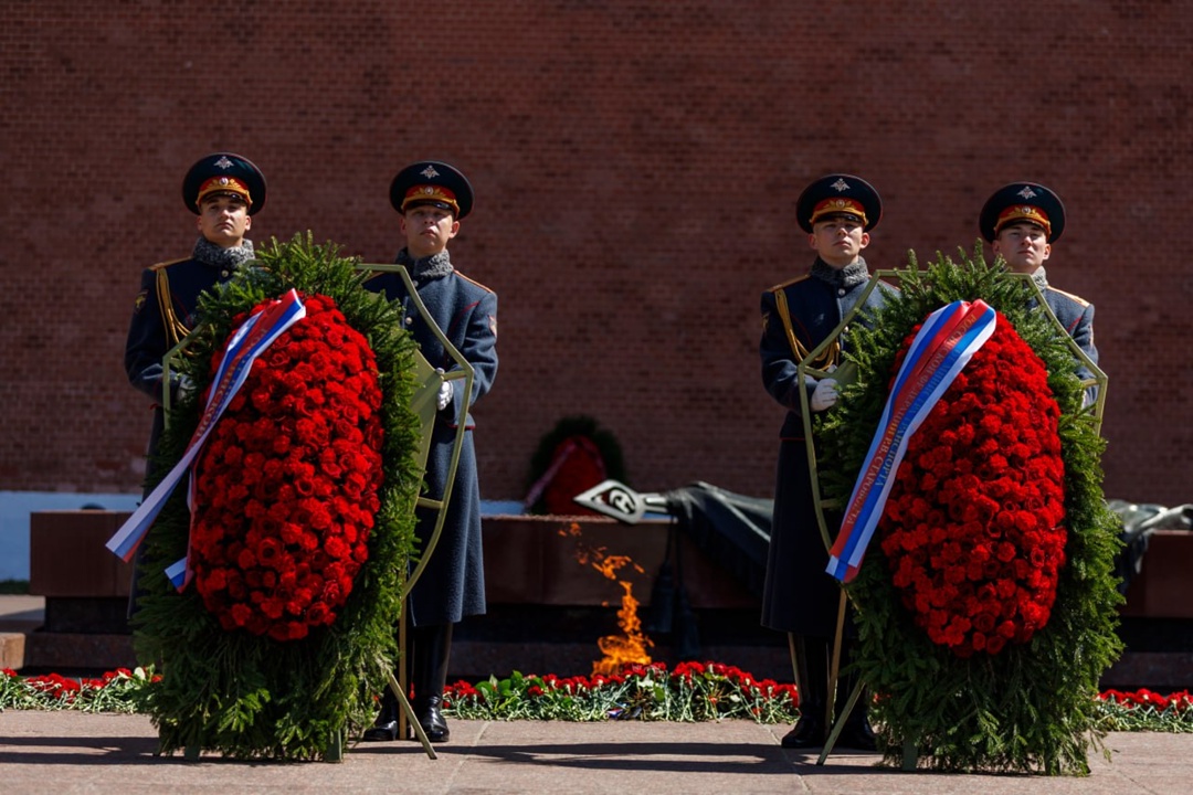 Виталий Савельев принял участие в церемонии возложения венка к Могиле Неизвестного Солдата в Александровском саду в память о работниках транспортного…