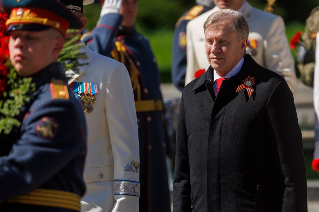 Виталий Савельев принял участие в церемонии возложения венка к Могиле Неизвестного Солдата в Александровском саду в память о работниках транспортного…