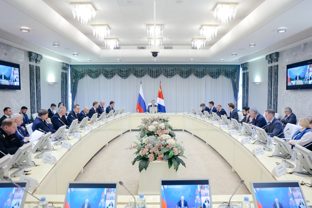 Вице-премьер Юрий Трутнев провел совещание по подготовке к проведению юбилейного X Восточного экономического форума