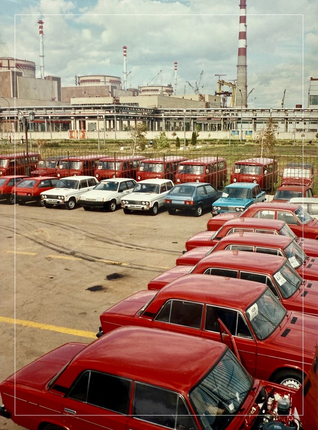 Из архива: парковка Балаковской АЭС в 90-е годы парковка Балаковской АЭС в 90-е годы