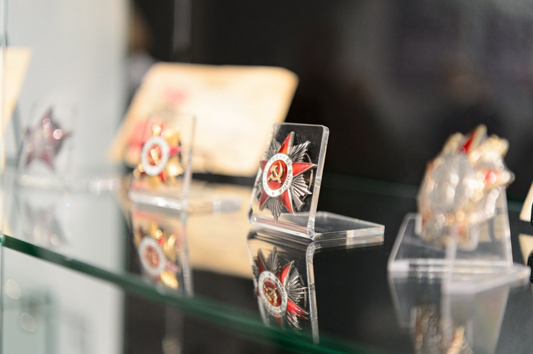 «Транснефть» открыла выставку, посвященную истории воинских наград России