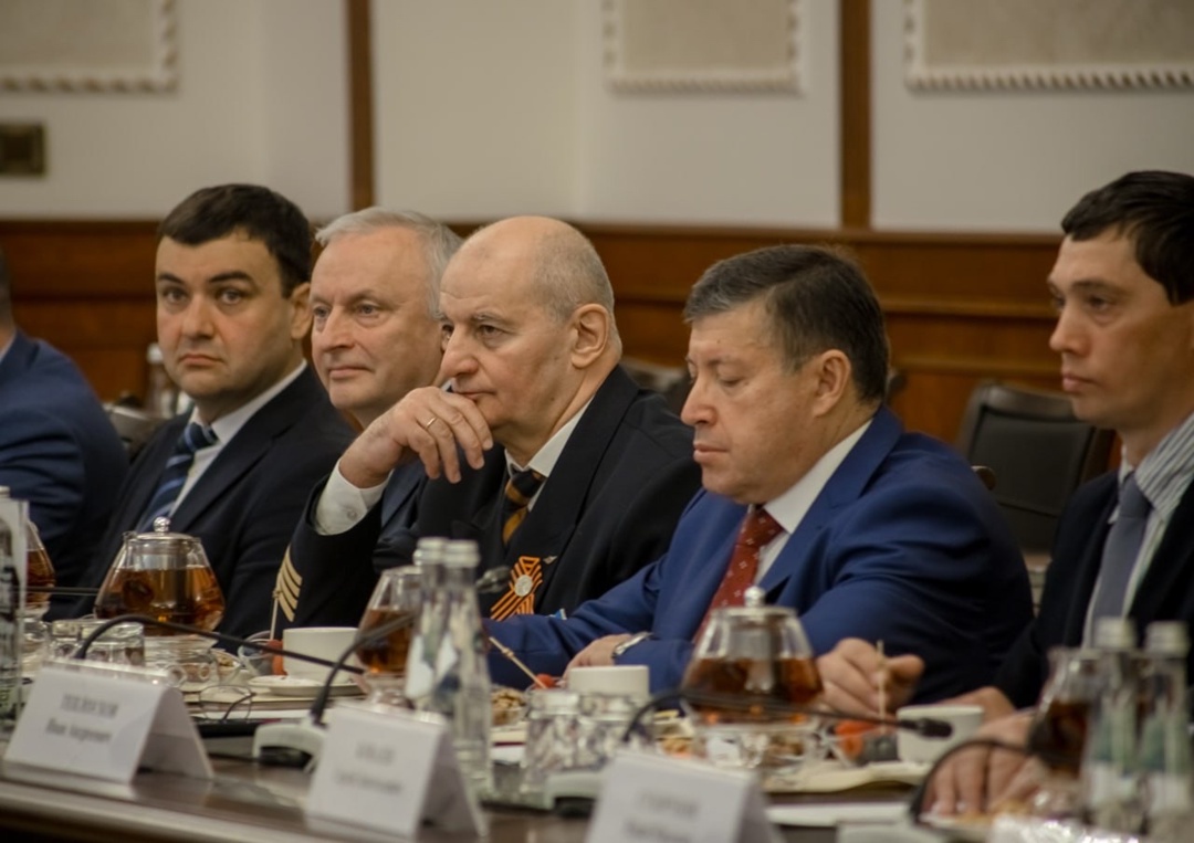 Роман Старовойт встретился с руководителями общероссийских профсоюзов транспорта и представителями работодателей