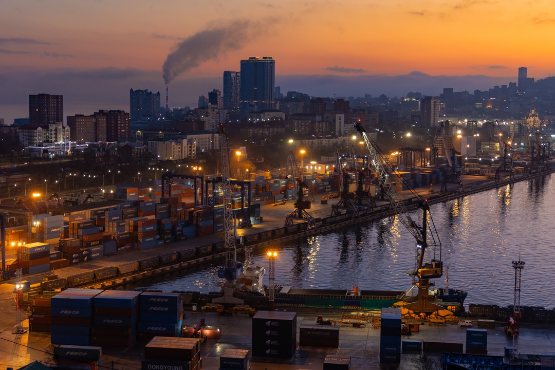 Бодрим вас красивым рассветом из Владивостока!