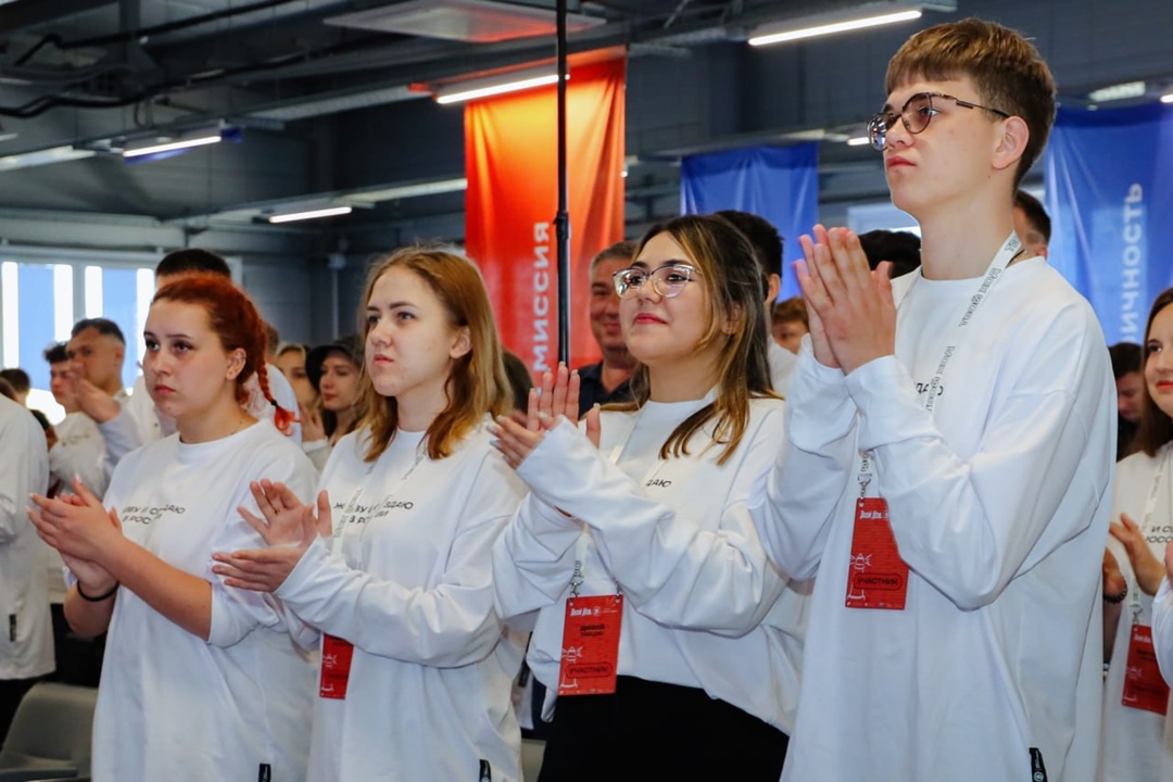 Дмитрий Чернышенко обозначил планы по развитию детских лагерей Запорожской области