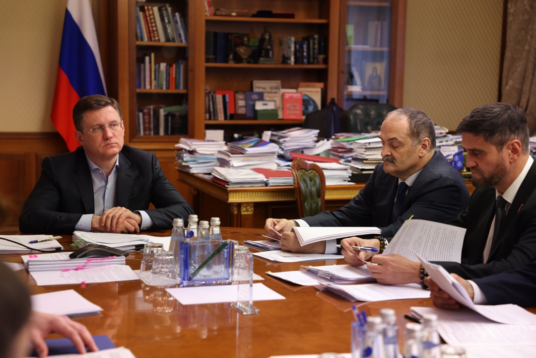 Александр Новак провел совещание по развитию предприятий энергетики и ЖКХ Республики Дагестан