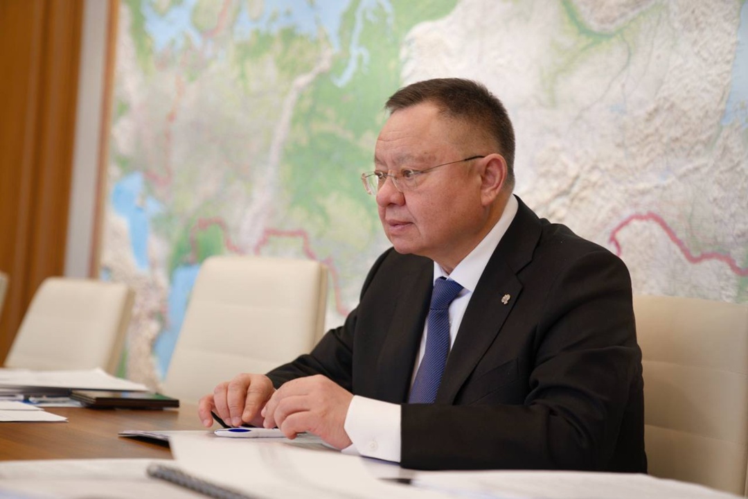 Министр строительства и ЖКХ РФ Ирек Файзуллин провел рабочую встречу с начальником Главгосэкспертизы России Игорем Маныловым