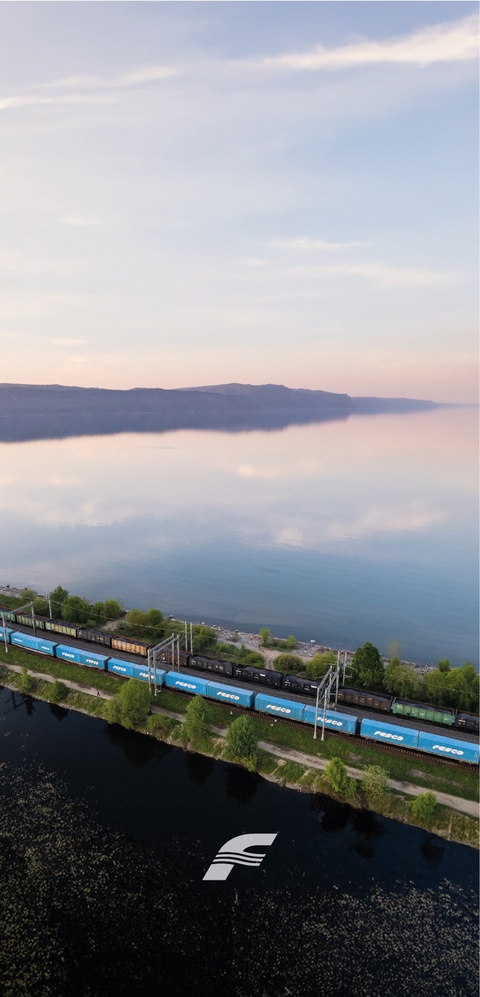 Запахло весной! А мы как раз к вам с новыми яркими и сочными заставками для телефонов и ПК