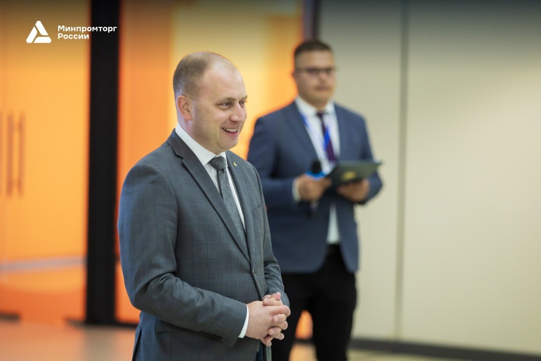 В Ташкенте открылось представительство (шоурум) с товарами из Ленинградской области