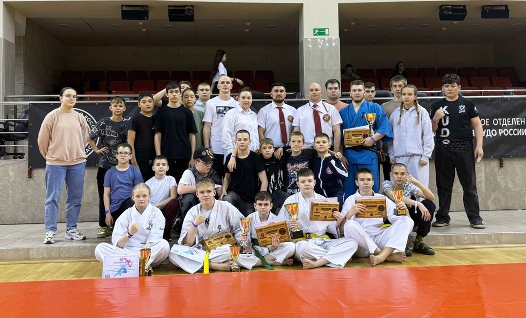 Сборная Магнитогорска громко заявила о себе на Всероссийских соревнованиях по Кудо в Самаре — 6 медалей и море уважения от соперников! Наши бойцы били чётко,…
