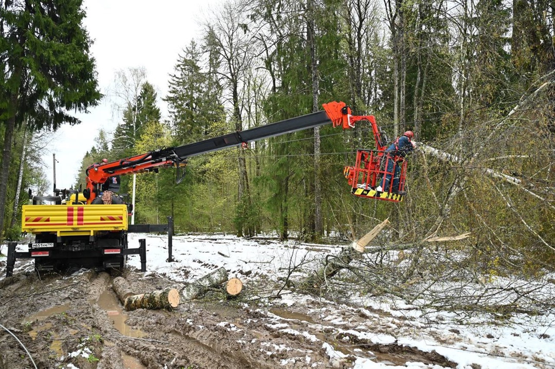 Продолжается восстановление энергоснабжения в Московской области