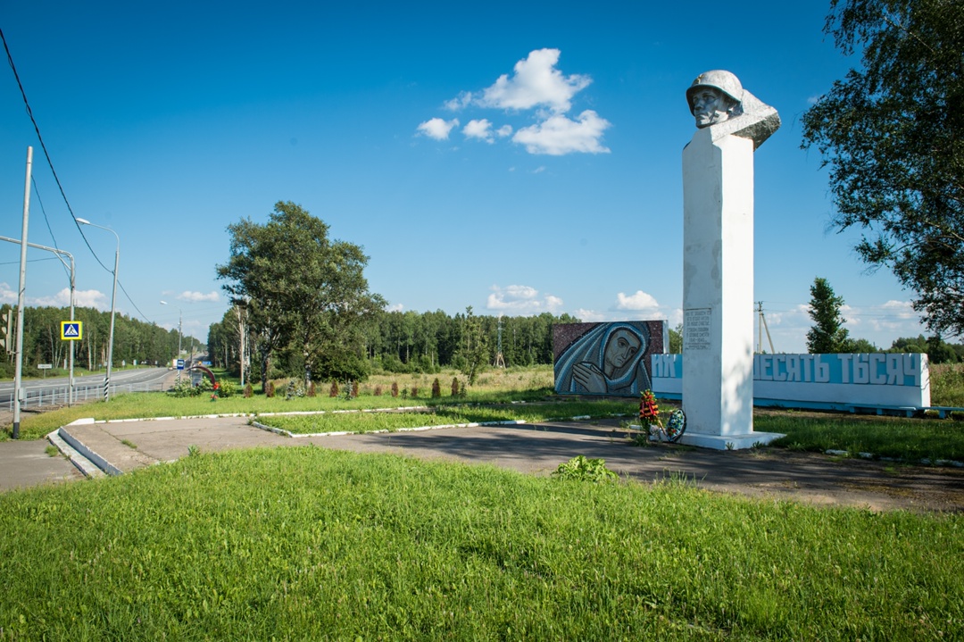 Марат Хуснуллин: Дорожники ко Дню Победы благоустроили территории у памятников