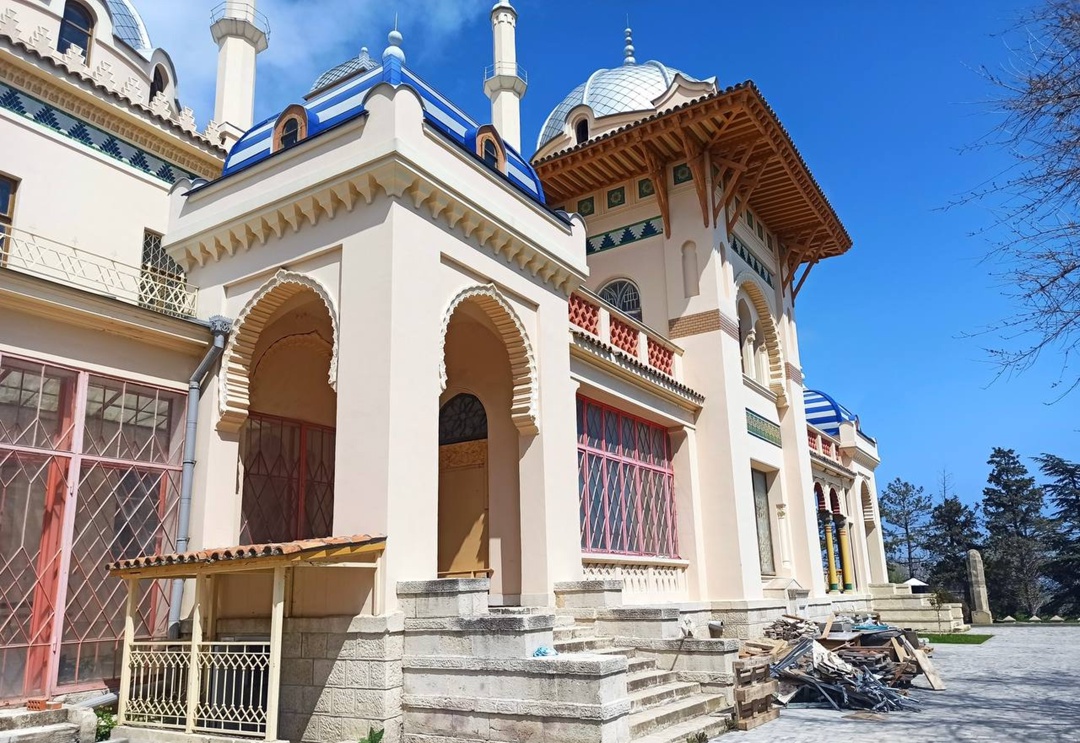 Завершается реставрация Дачи Стамболи в Феодосии: возрождение исторического памятника