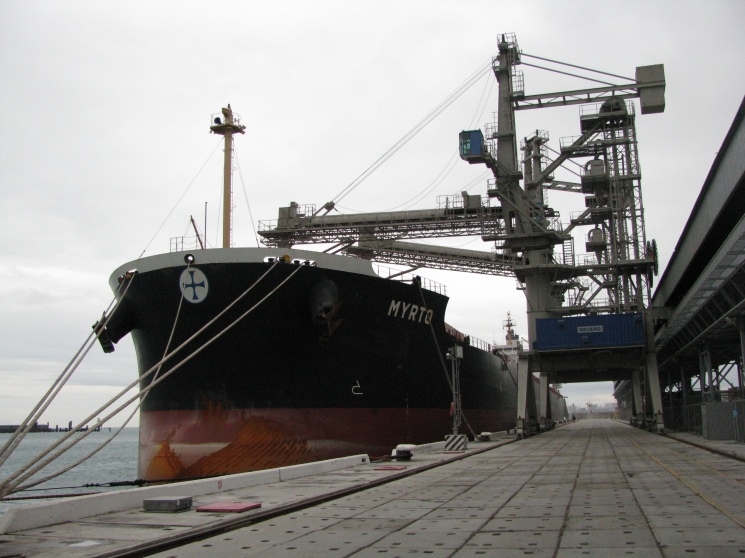 Минсельхоз уменьшил объем тарифной квоты на экспорт пшеницы и меслина: 49 компаний приняли решение отказаться от квоты на вывоз, высвободившийся объем составил…