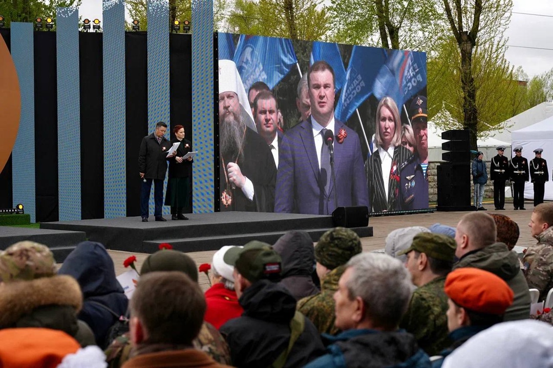 80 Вечных огней зажглись сегодня в восьми федеральных округах России в рамках Всероссийской акции «Храним огонь Победы», реализуемой ПАО «Газпром» при…