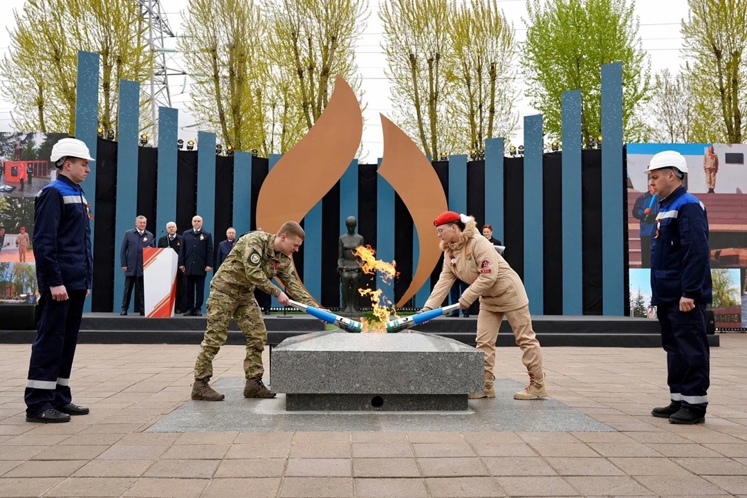 Сергей Цивилев зажег вечный огонь на 80 мемориалах в рамках Всероссийской акции «Храним огонь Победы»