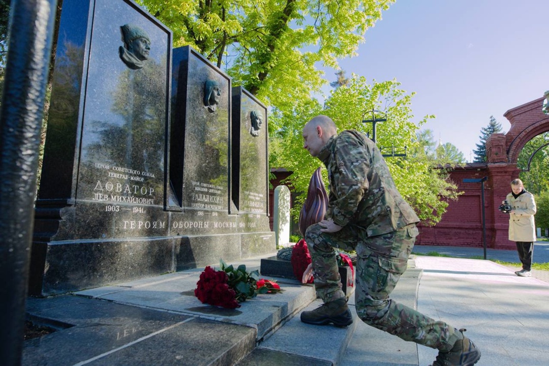 В преддверии 80-й годовщины Великой Победы Министр строительства и ЖКХ РФ Ирек Файзуллин почтил память защитников, сражавшихся за Родину в Великой…