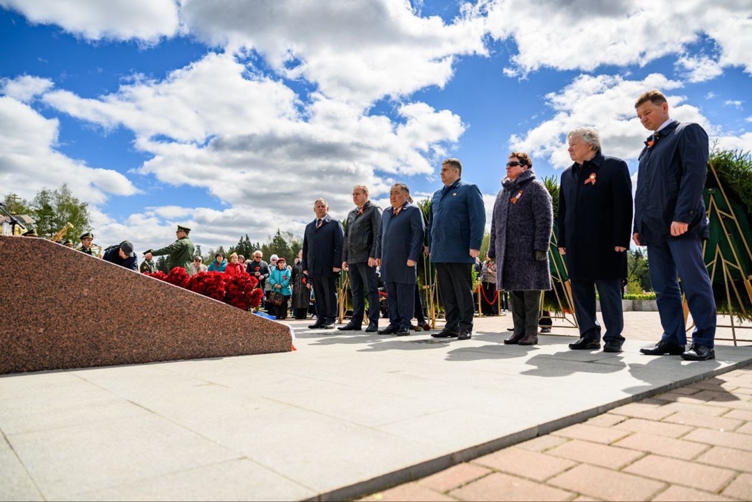 Почтили память дорожников, трудившихся в годы Великой Отечественной войны
