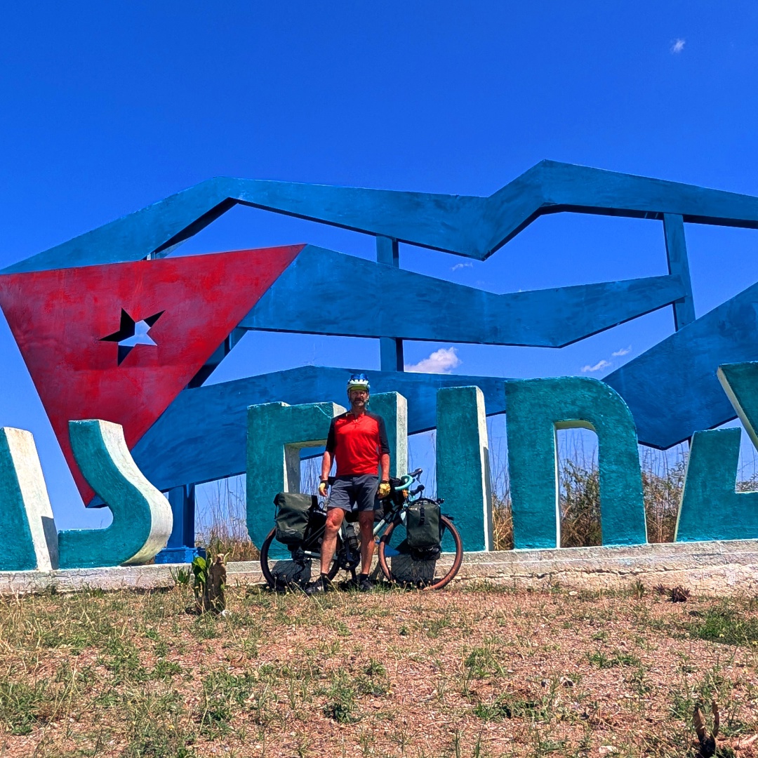 Сегодня вновь мы расскажем о Борисе Петухове, который работает на Братском алюминиевом заводе и известен своей любовью к путешествиям