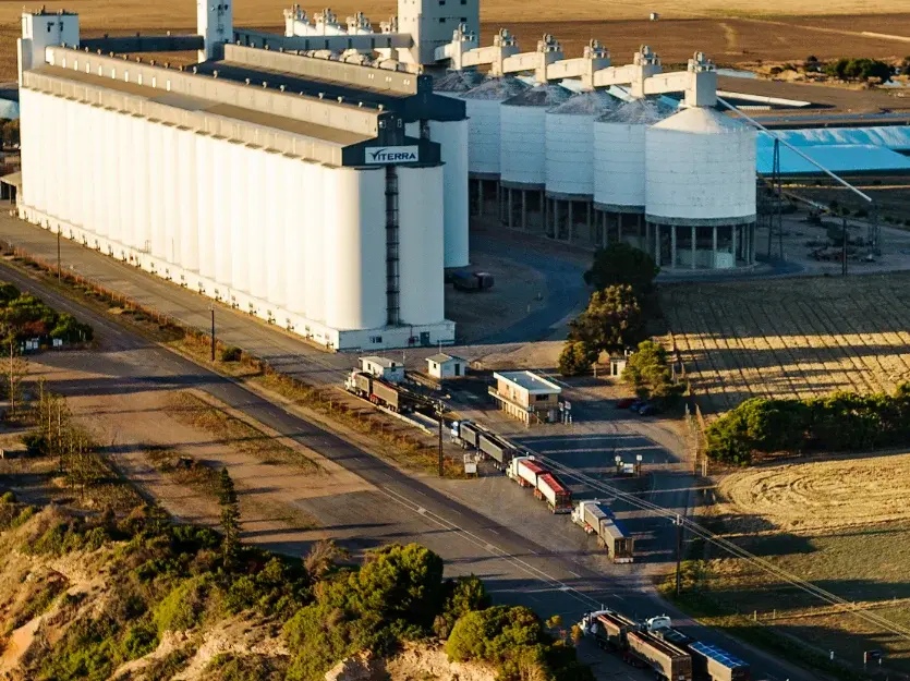 Торговая напряженность между США и Китаем тормозит поглощение сельскохозяйственным трейдером Bunge Global SA компании Viterra, поддерживаемой Glencore Plc