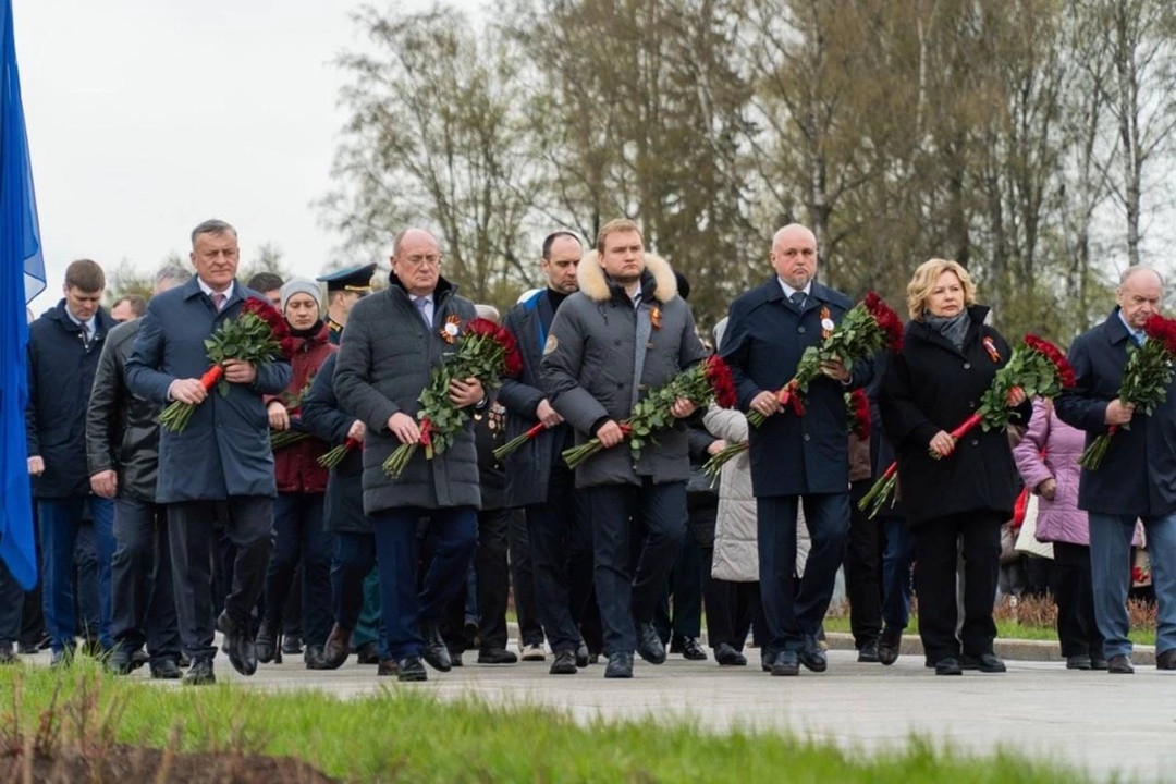 Сергей Цивилев принял участие в акции «Памяти павших будьте достойны»