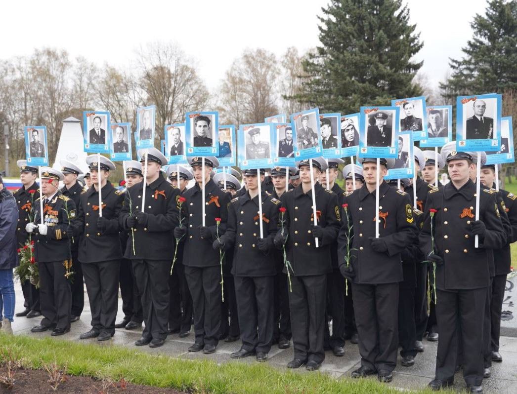 Сергей Цивилев принял участие в акции «Памяти павших будьте достойны»