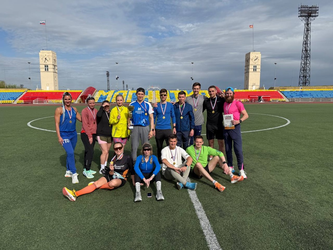 Победа на всех фронтах: команды ММК на вершине легкоатлетической эстафеты!